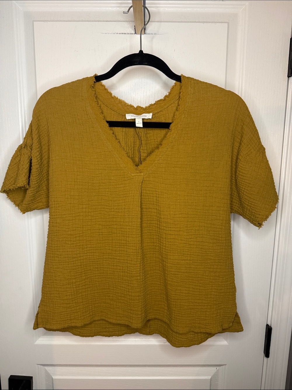 Cropped Textured V-Neck Short Sleeve Top in Mustard